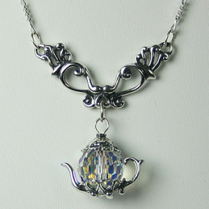 Gift - teapot necklace