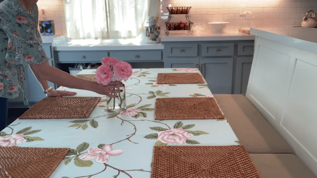 The Art of the Tablecloth